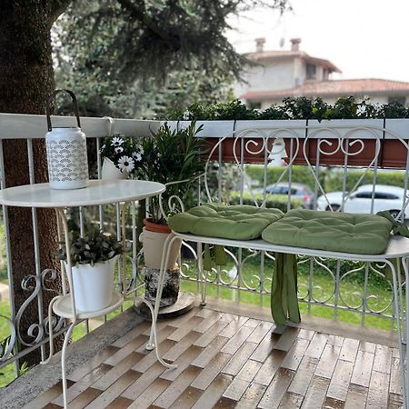 Your Familyapartment In Сирмионе Екстериор снимка