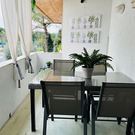 Your Familyapartment In Сирмионе Екстериор снимка