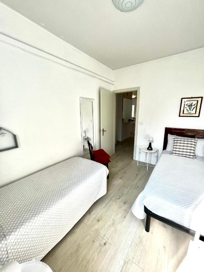 Your Familyapartment In Сирмионе Екстериор снимка