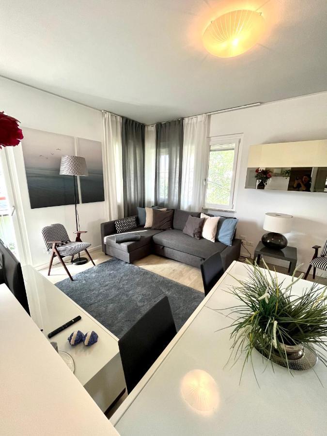 Your Familyapartment In Сирмионе Екстериор снимка