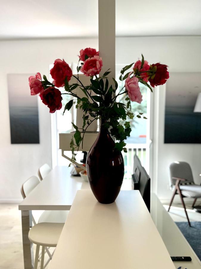 Your Familyapartment In Сирмионе Екстериор снимка
