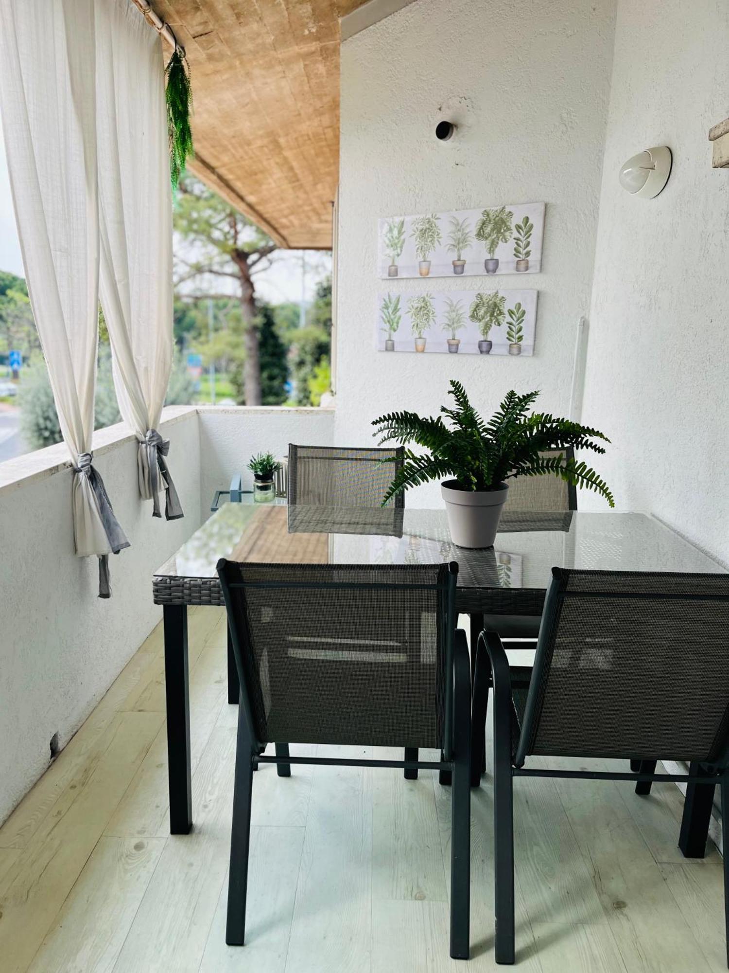 Your Familyapartment In Сирмионе Екстериор снимка
