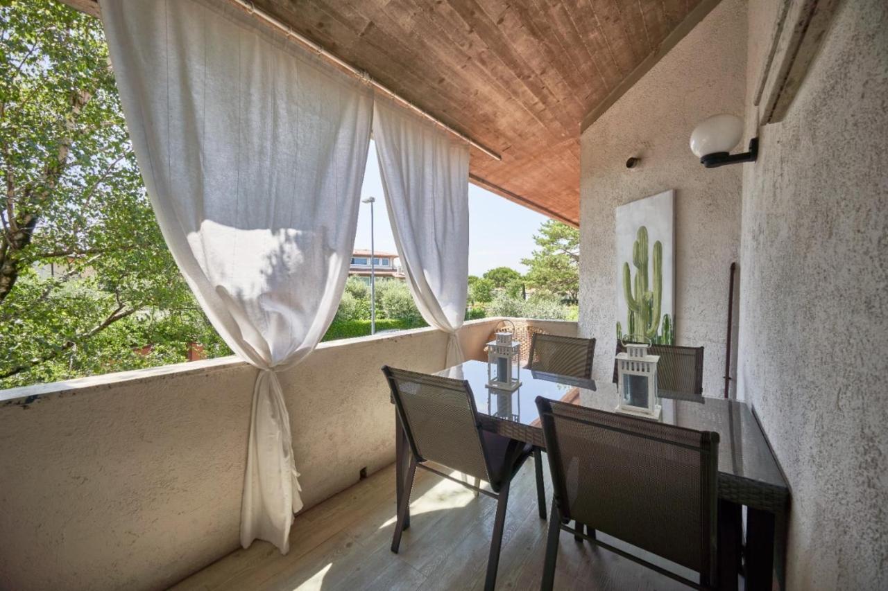 Your Familyapartment In Сирмионе Екстериор снимка