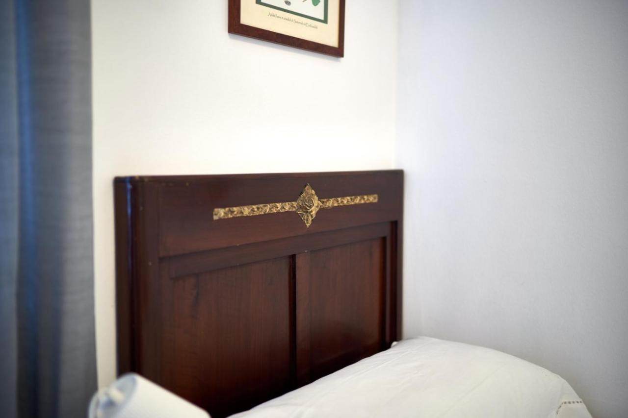 Your Familyapartment In Сирмионе Екстериор снимка
